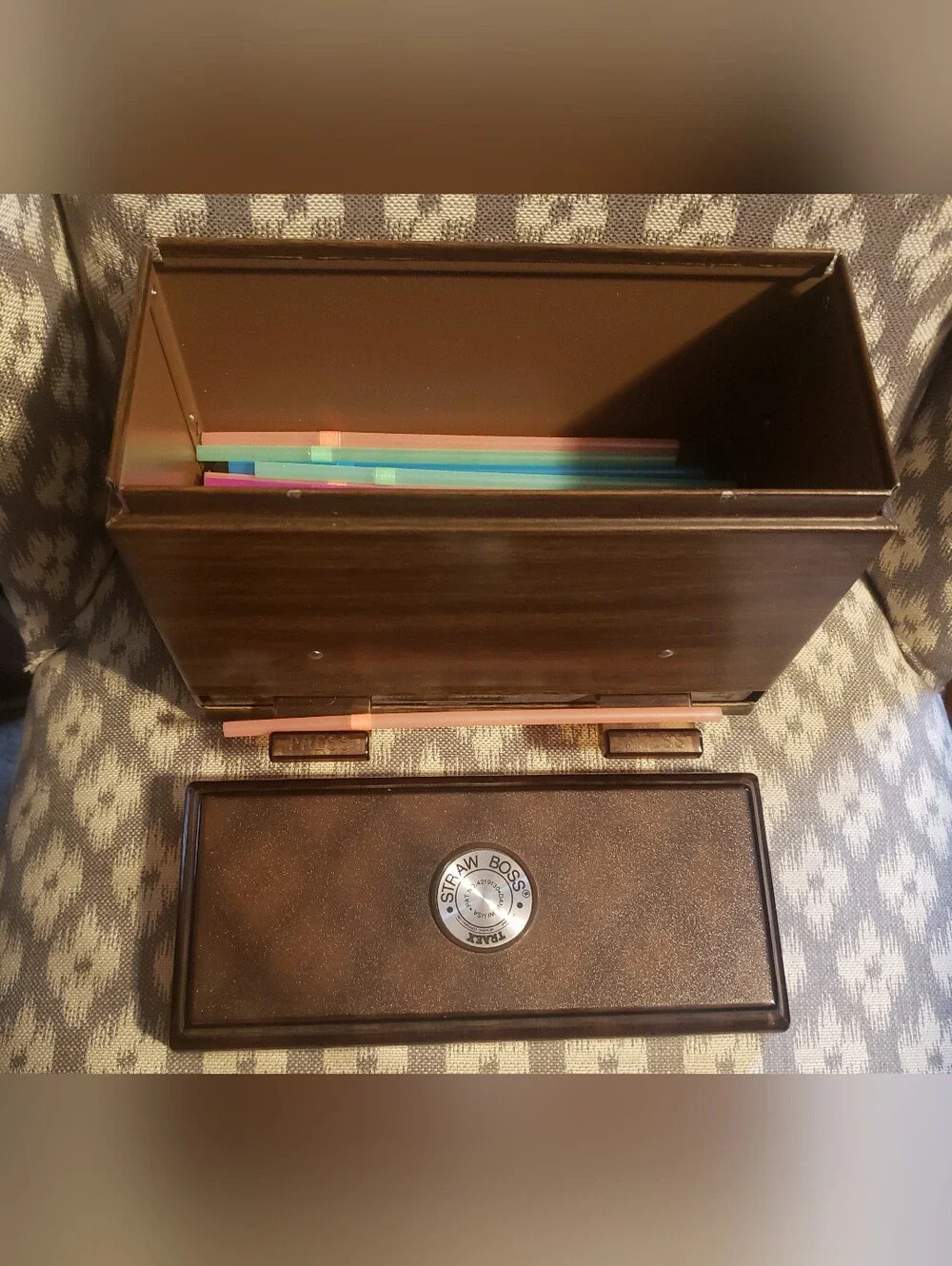 Traex Straw Boss Brown Desktop Straw Dispenser